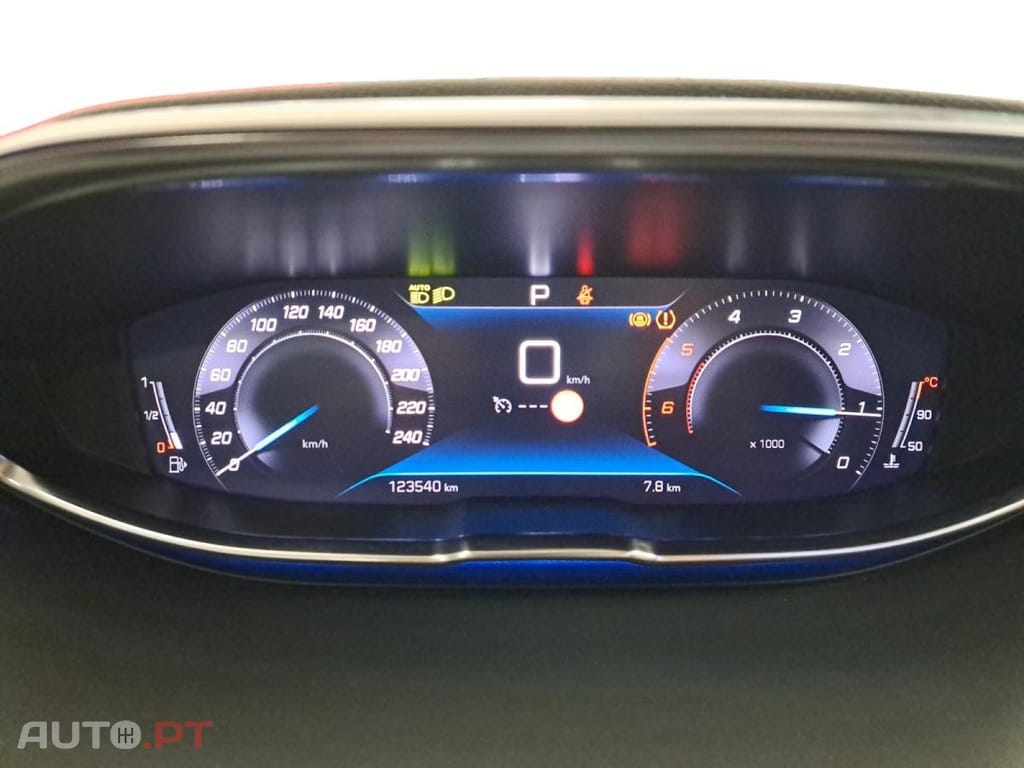 Peugeot 5008 1.5 BlueHDi Allure EAT8