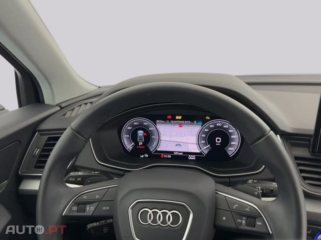 Audi Q5 55 TFSI e S tronic S line I.V.A DEDUTÍVEL