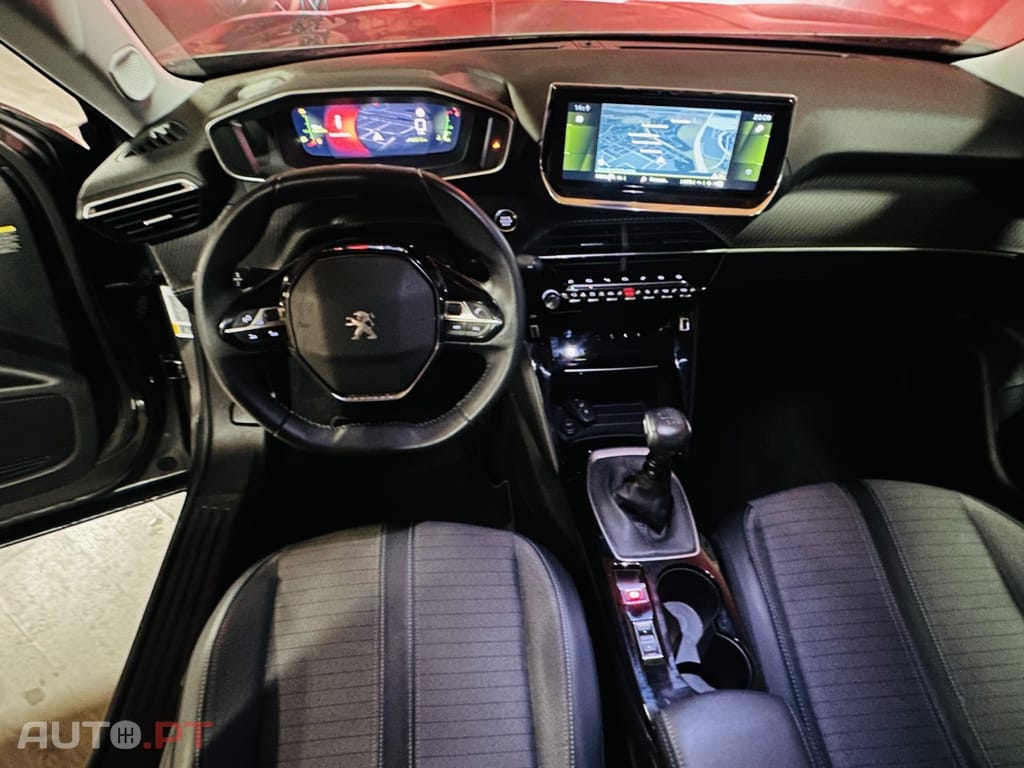 Peugeot 2008 1.2 PureTech Allure Pack