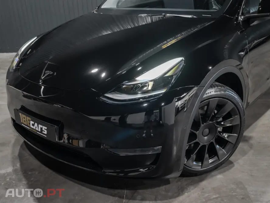 Tesla Model Y Long Range Dual Motor AWD
