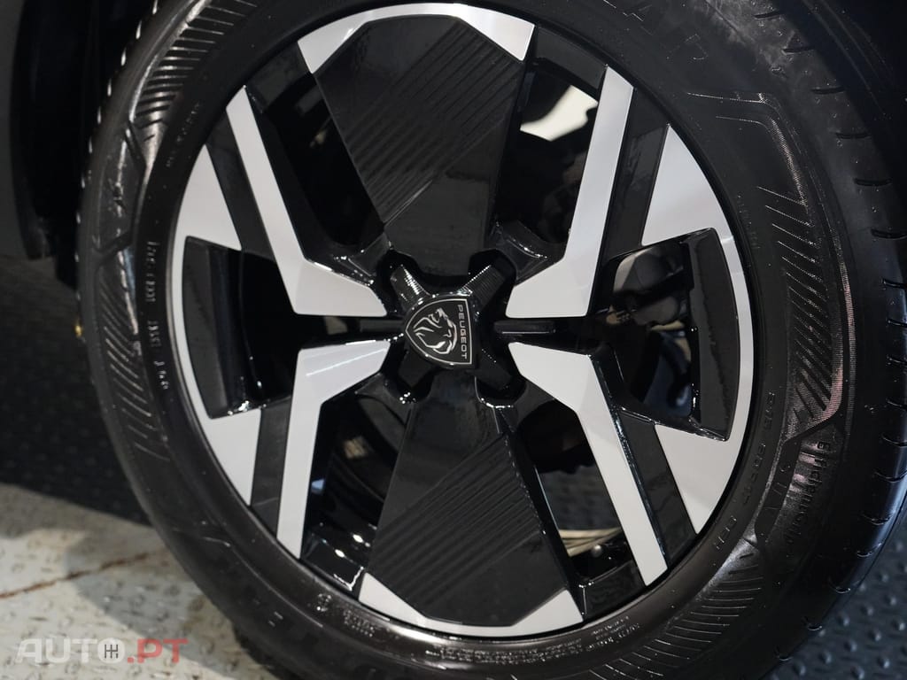 Peugeot 2008 1.2 PureTech Allure