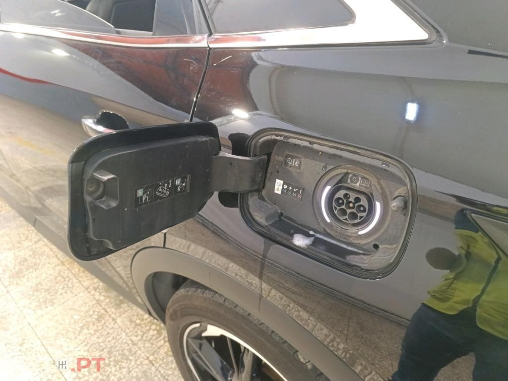 DS DS7 Crossback E-Tense Performance Line EAT8