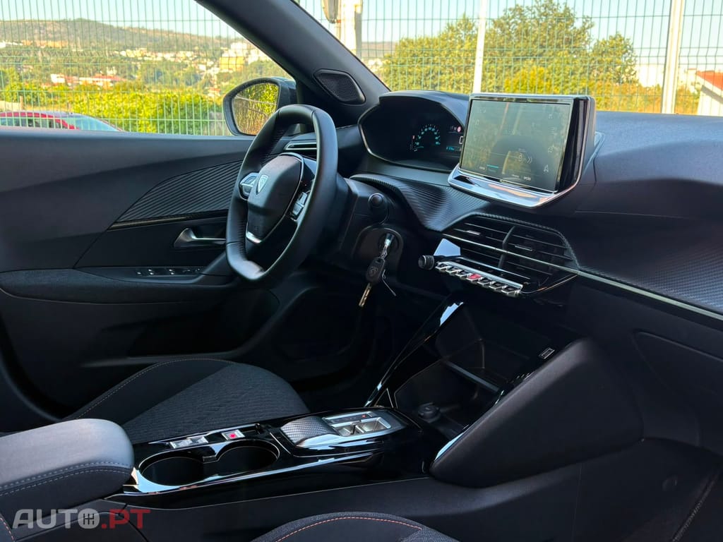 Peugeot E-2008 𝟱𝟰 𝙠𝙒𝙝 𝟭𝟱𝟲𝙘𝙫𝙨 𝙎𝙩𝙮𝙡𝙚