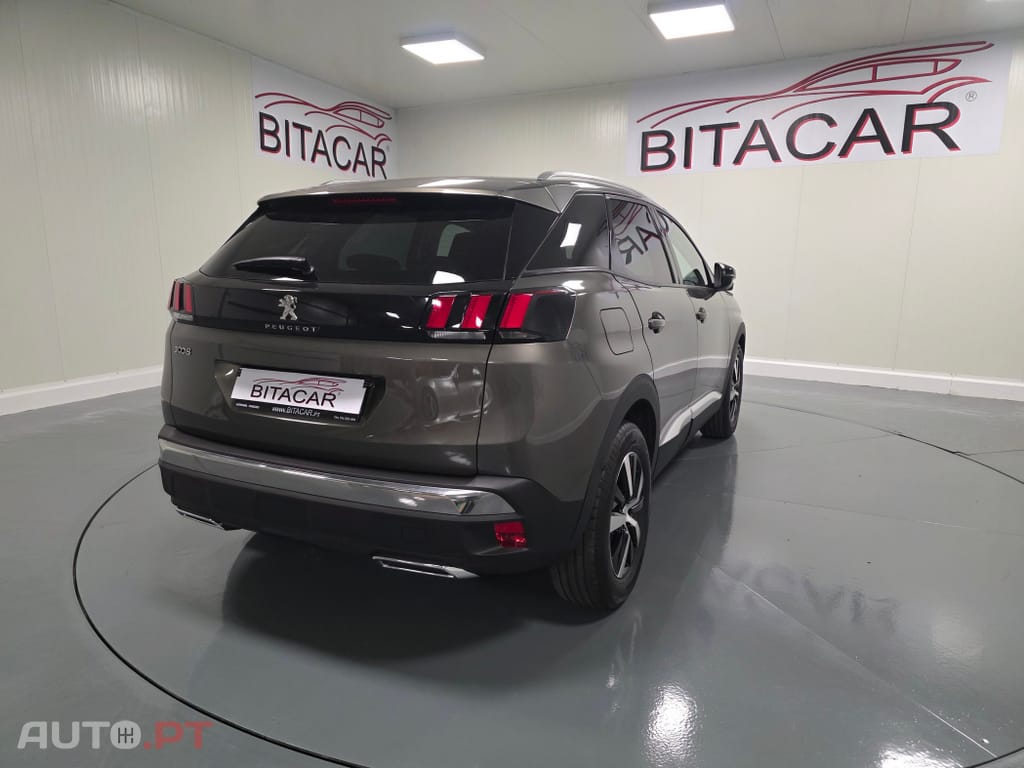 Peugeot 3008 1.5 BlueHDi Active