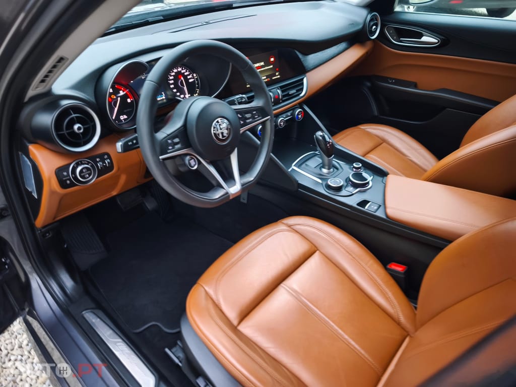 Alfa Romeo Giulia 2.2 D Super AT8