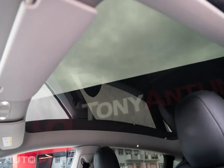 Tesla Model Y Long Range RWD