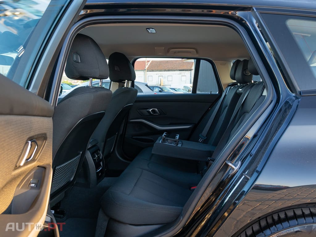 BMW 320 e Auto