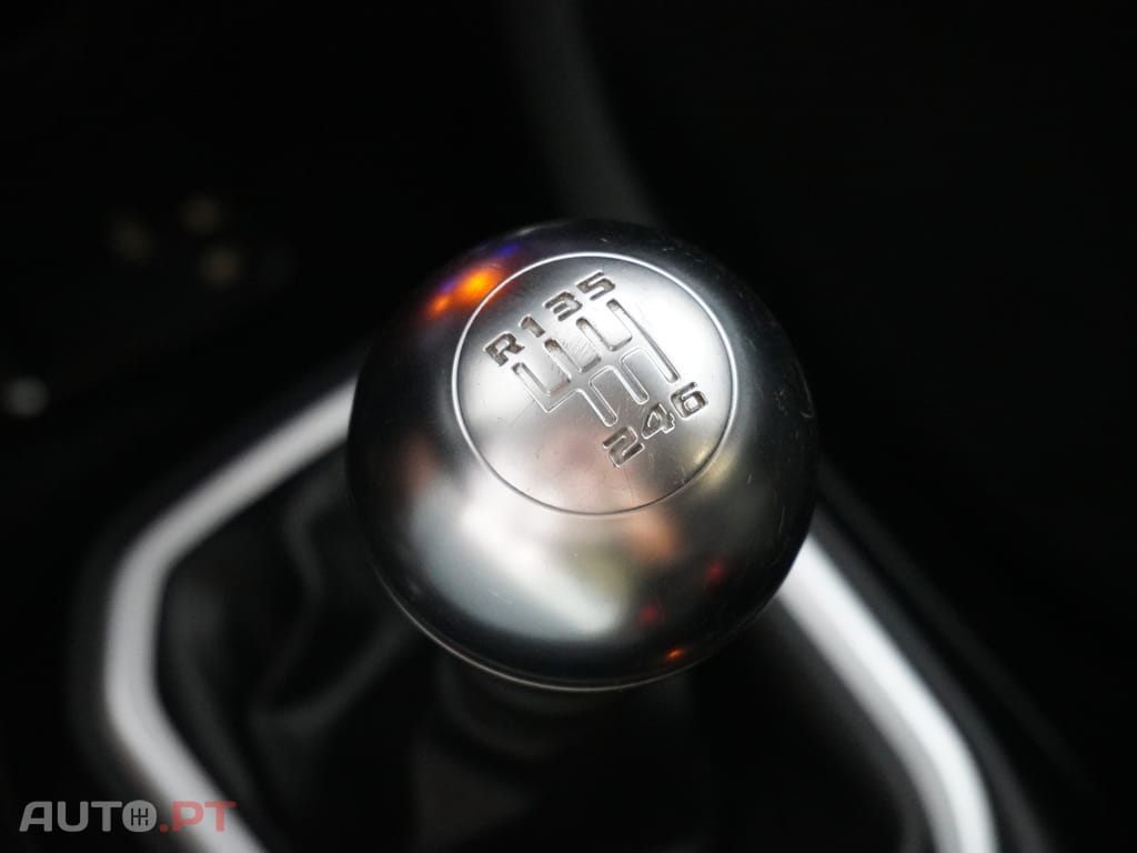 Jeep Renegade 1.6 MJD Night Eagle