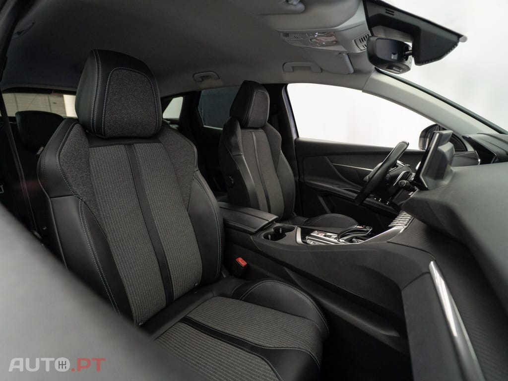Peugeot 3008 1.6 Hybrid Allure e-EAT8
