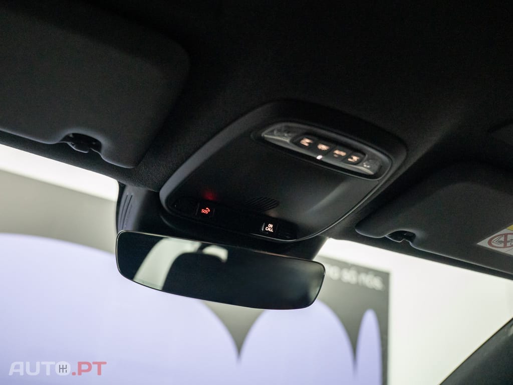 Volvo XC40 1.5 T5 PHEV R-Design Expression