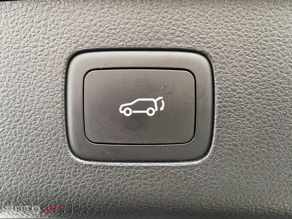 MG EHS Luxury PHEV