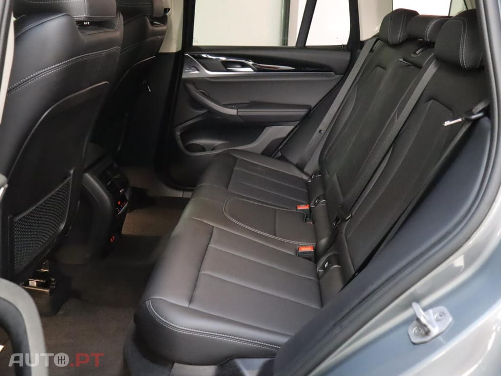 BMW X3 xDrive30e Auto