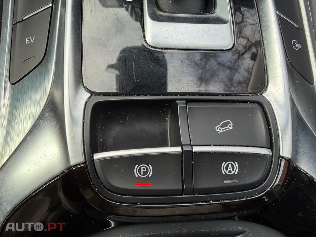 MG EHS PHEV Hybrid Luxury I.V.A DEDUTIVEL