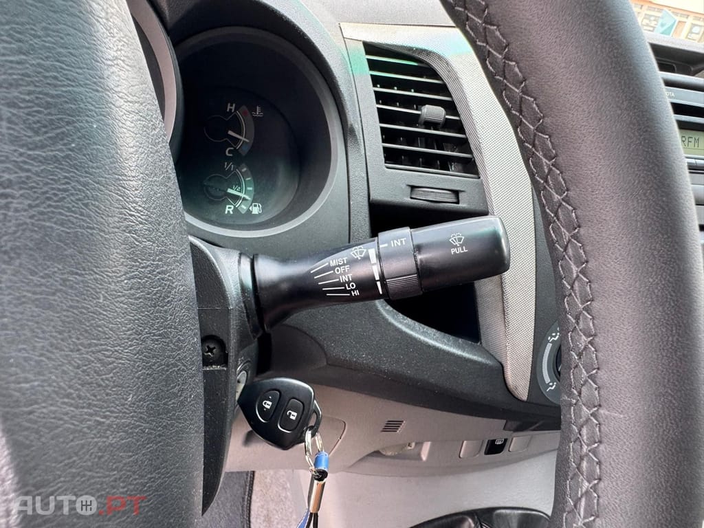 Toyota Hilux 2.5 D-4D CD Tracker