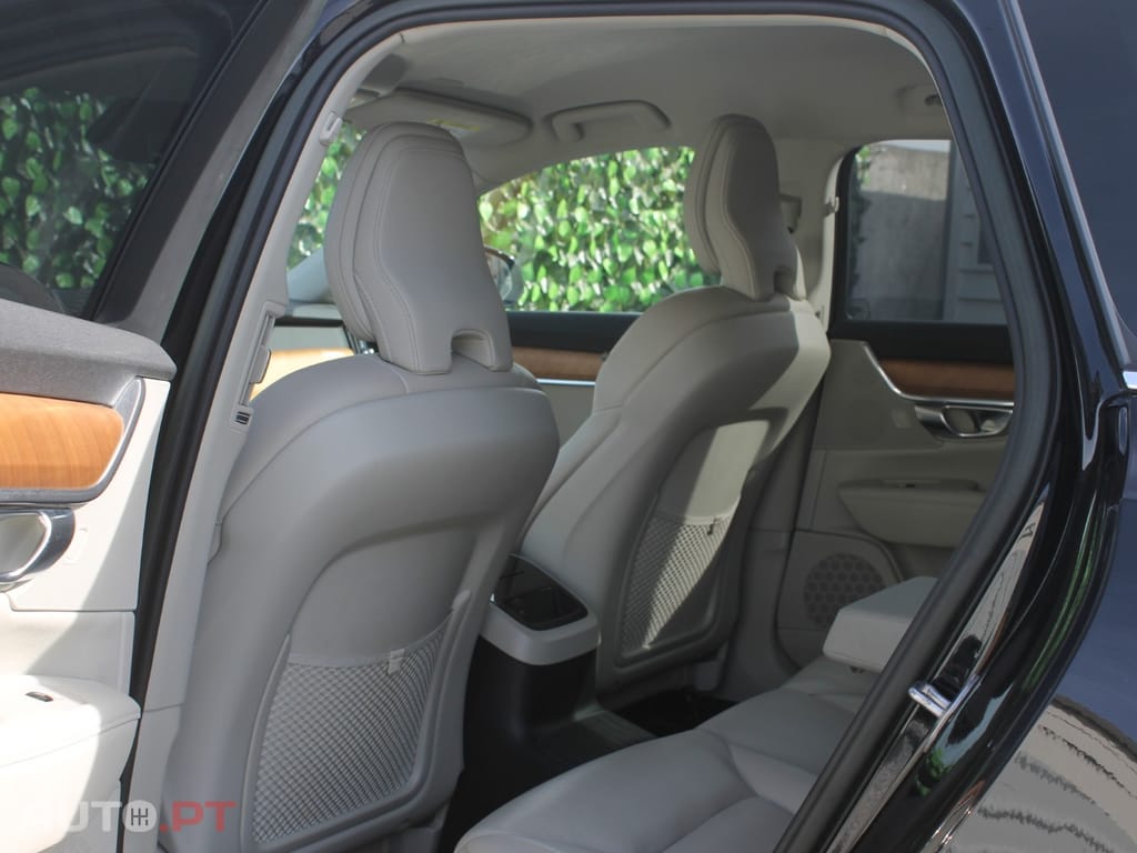 Volvo V90 2.0 T6 PHEV Inscription Expression AWD