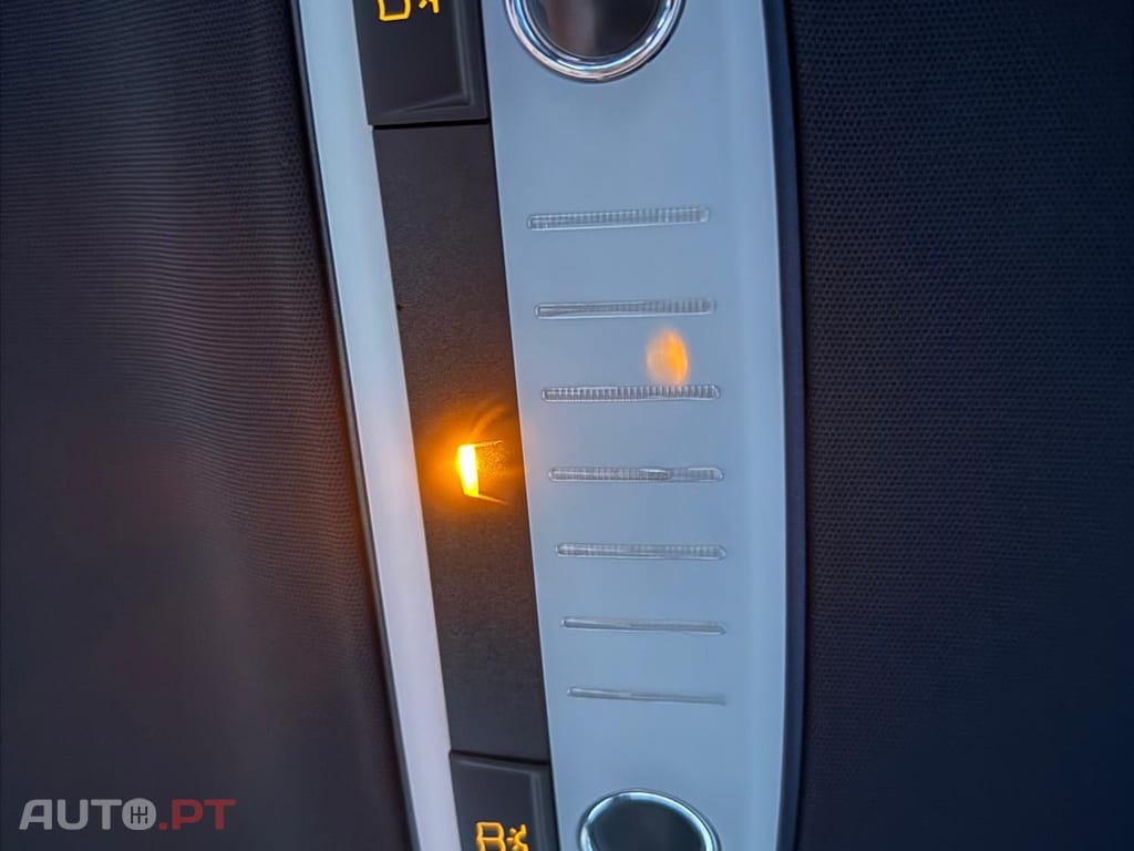 Mercedes-Benz E 250 AVANTGARDE