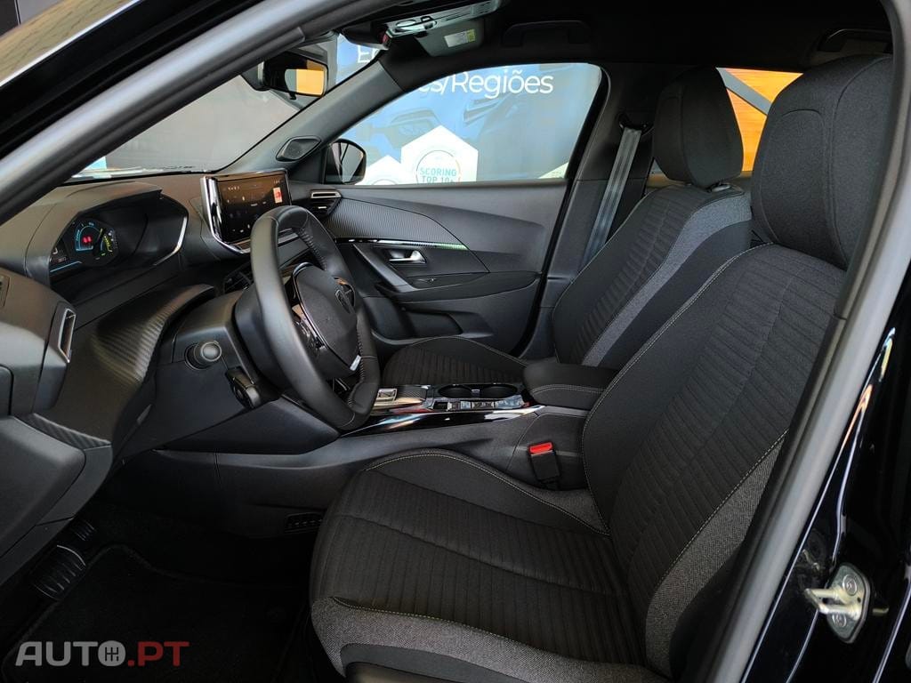 Peugeot E-2008 54 kWh Active