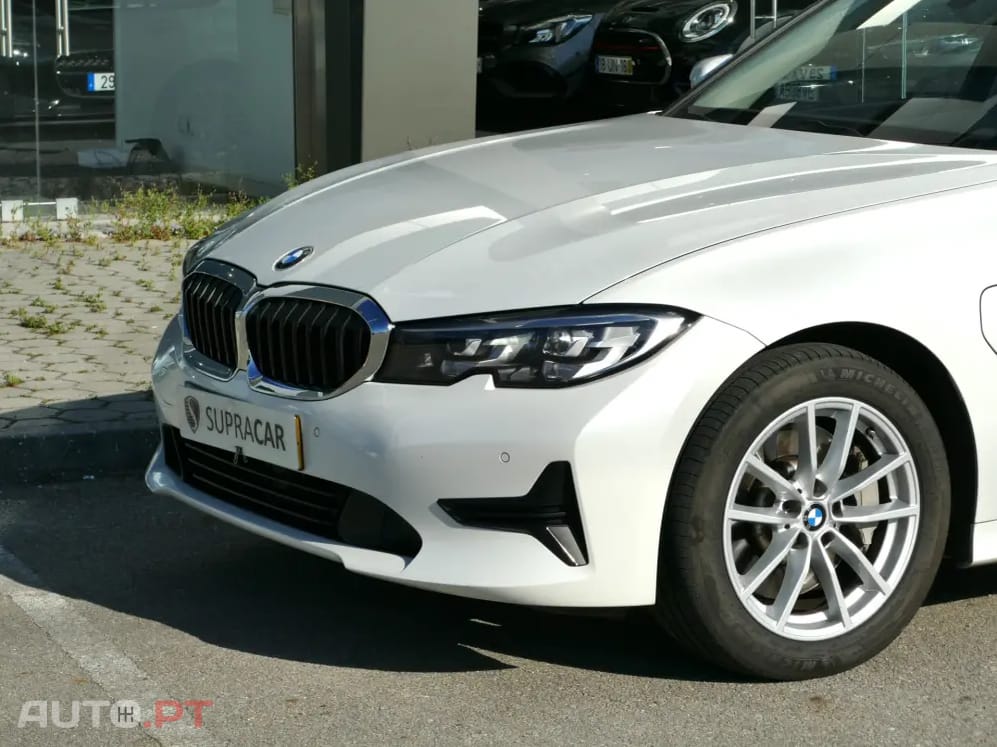 BMW 330 e iPerformance Advantage