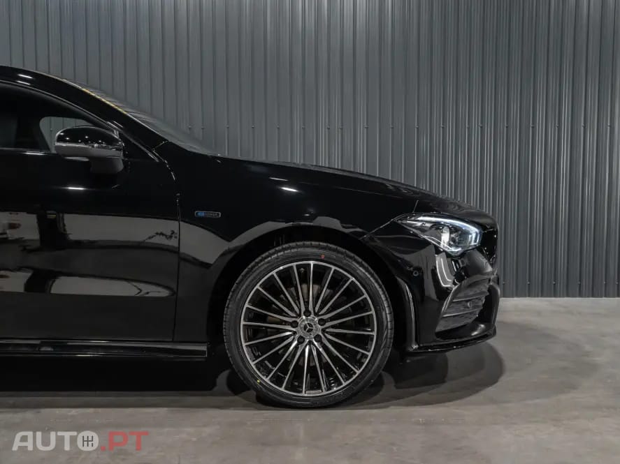 Mercedes-Benz CLA 250 e Shooting Brake AMG Line