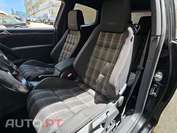 Volkswagen Golf 2.0 TSI GTI