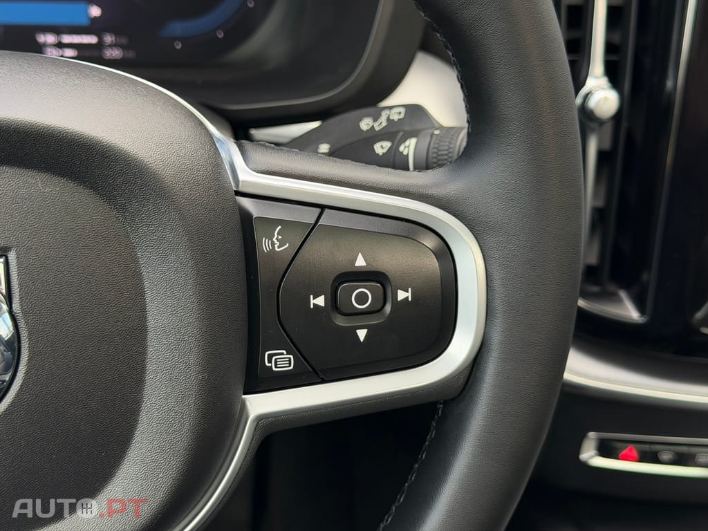 Volvo XC60 2.0 T6 PHEV Inscription Expression AWD