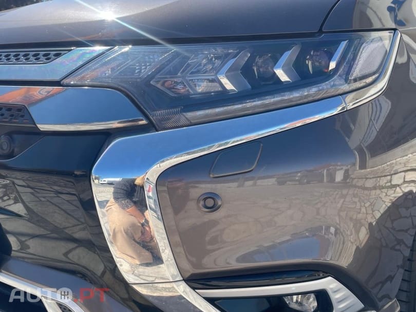 Mitsubishi Outlander 2.0 Intense