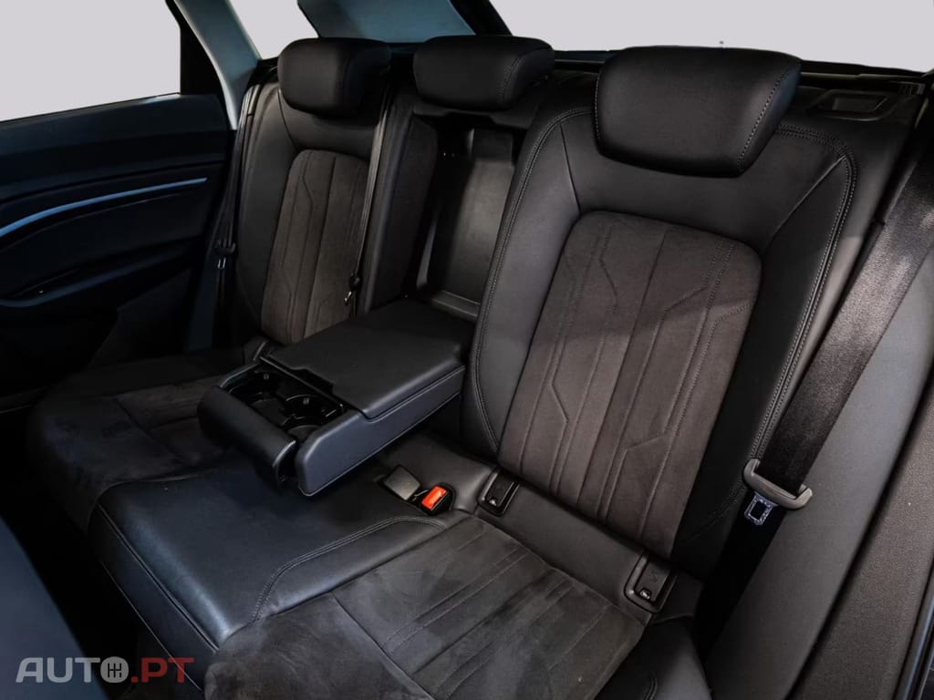 Audi E-Tron I.V.A DEDUTÍVEL 55 Q 2x S LINE