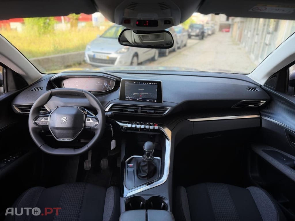 Peugeot 3008 1.5 BlueHDi Active
