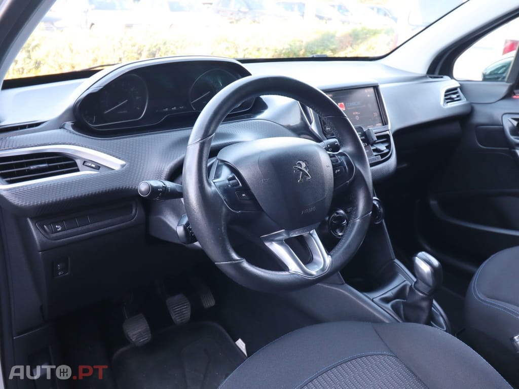 Peugeot 208 1.2 PureTech Style