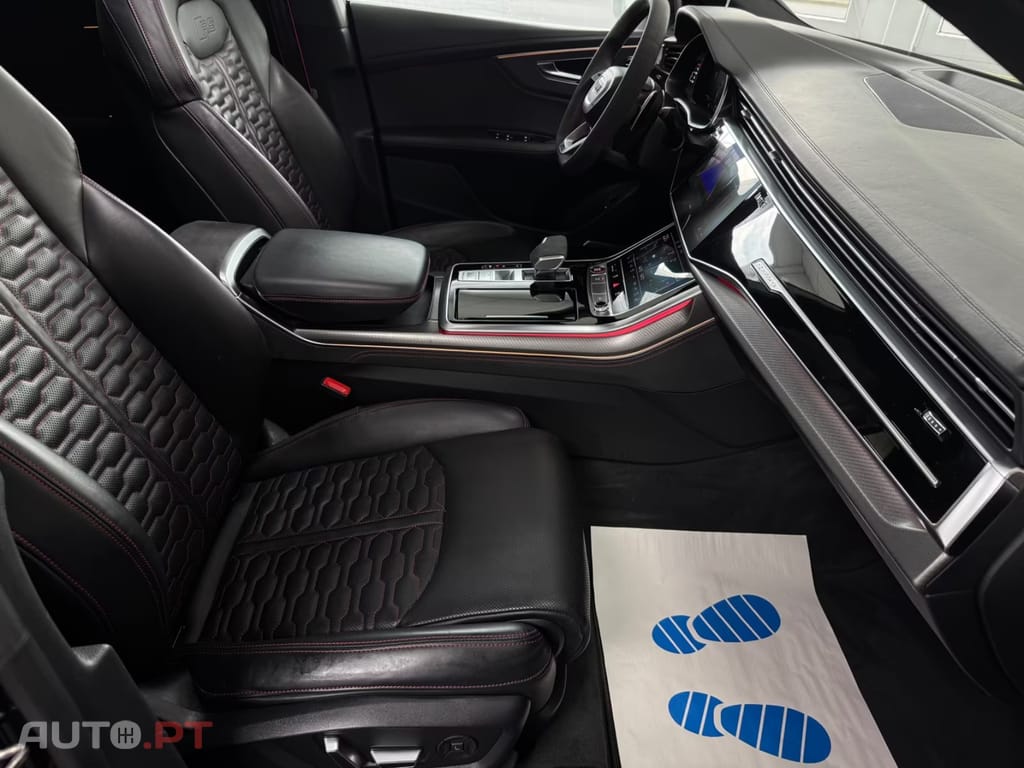 Audi RSQ8 4.0 TFSi quattro Matrix