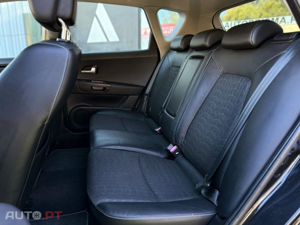 Kia Ceed 1.6 CRDi EX