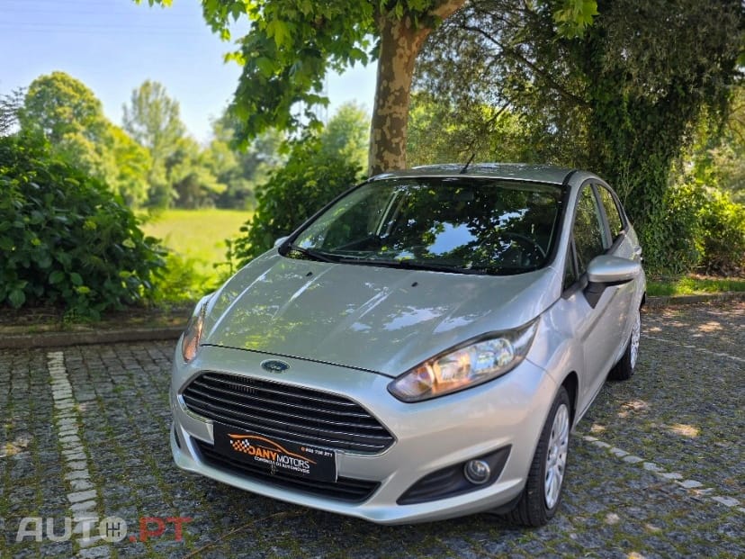 Ford Fiesta 1.0 EcoBoost S&S TITANIUM