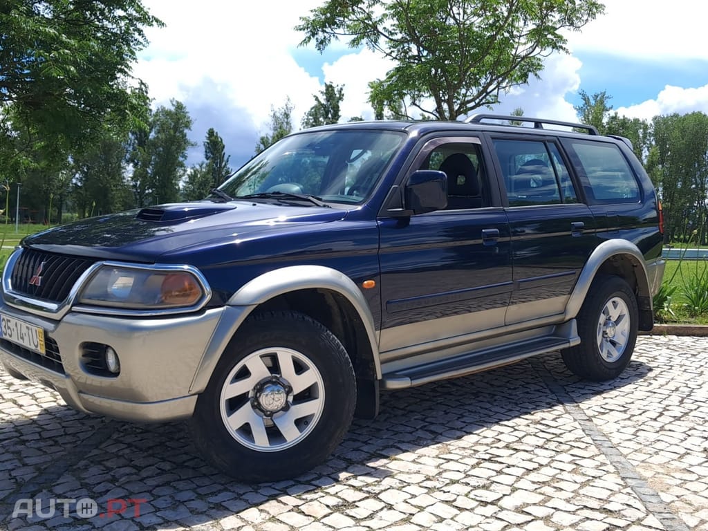 Mitsubishi Pajero Sport 2.5 TD GLS