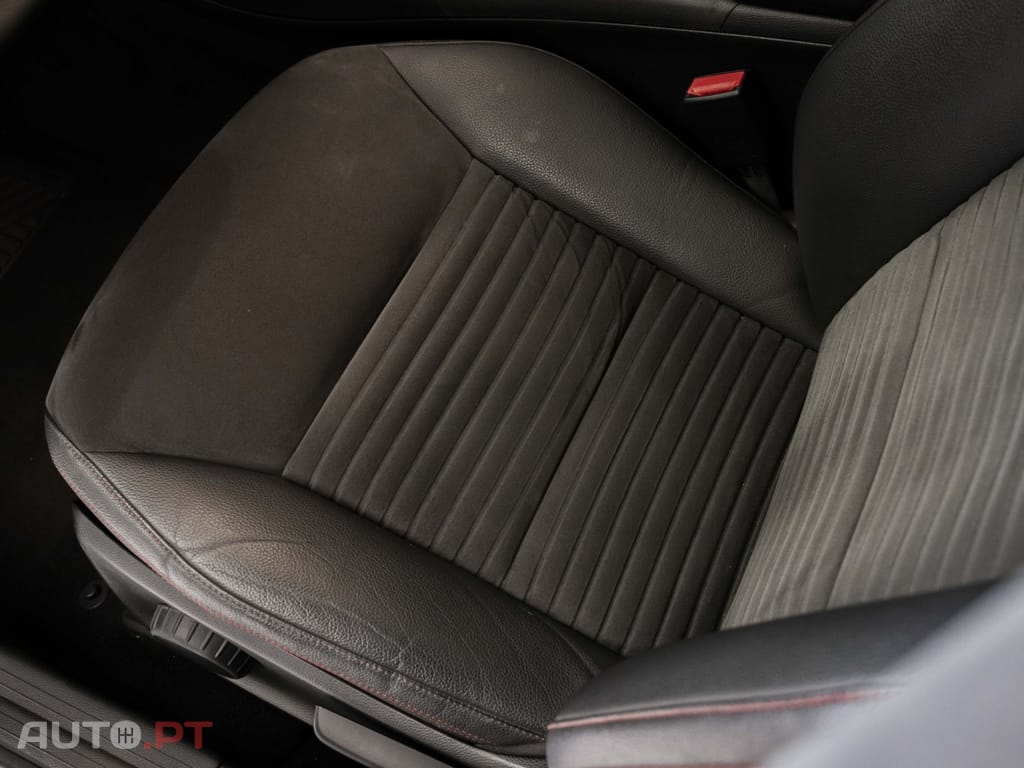 Mercedes-Benz CLA 220 d Shooting Brake AMG Line Aut.