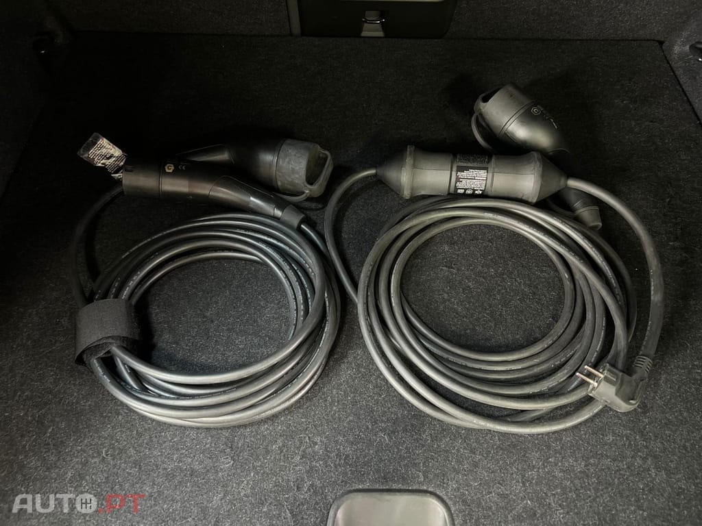 Volvo XC40 1.5 T4 211 Core PG HYBRID