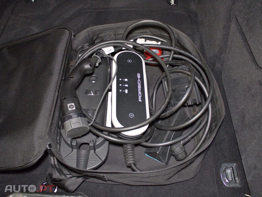 Porsche Panamera 4 E-Hybrid