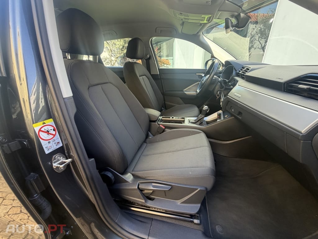 Audi Q3 45 TFSIe S line S tronic — fotografia 15