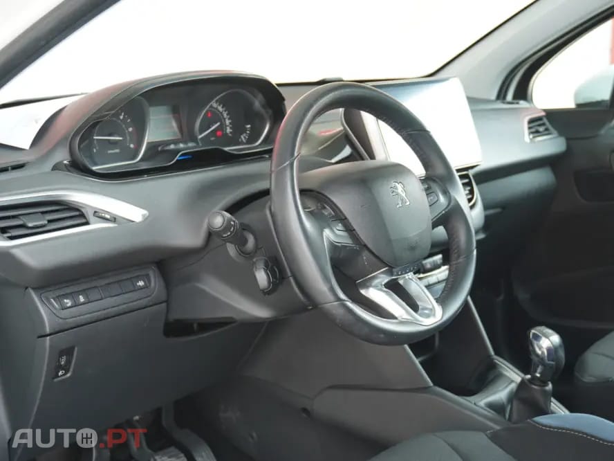 Peugeot 208 1.4 HDi Access