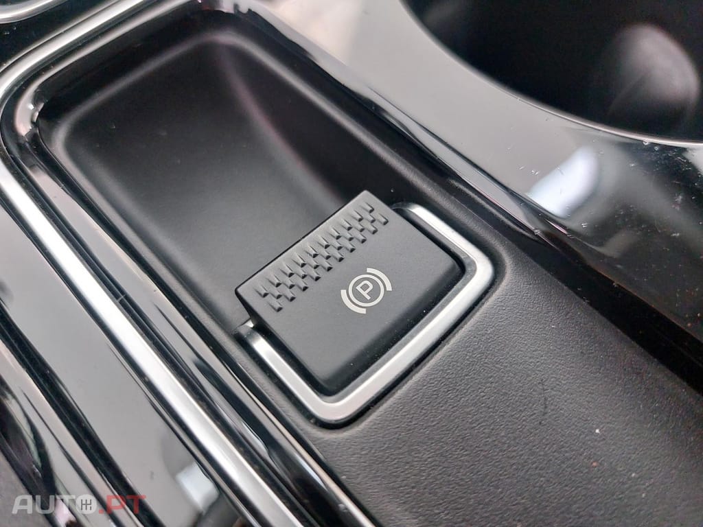 Jaguar XE 2.0 D Prestige