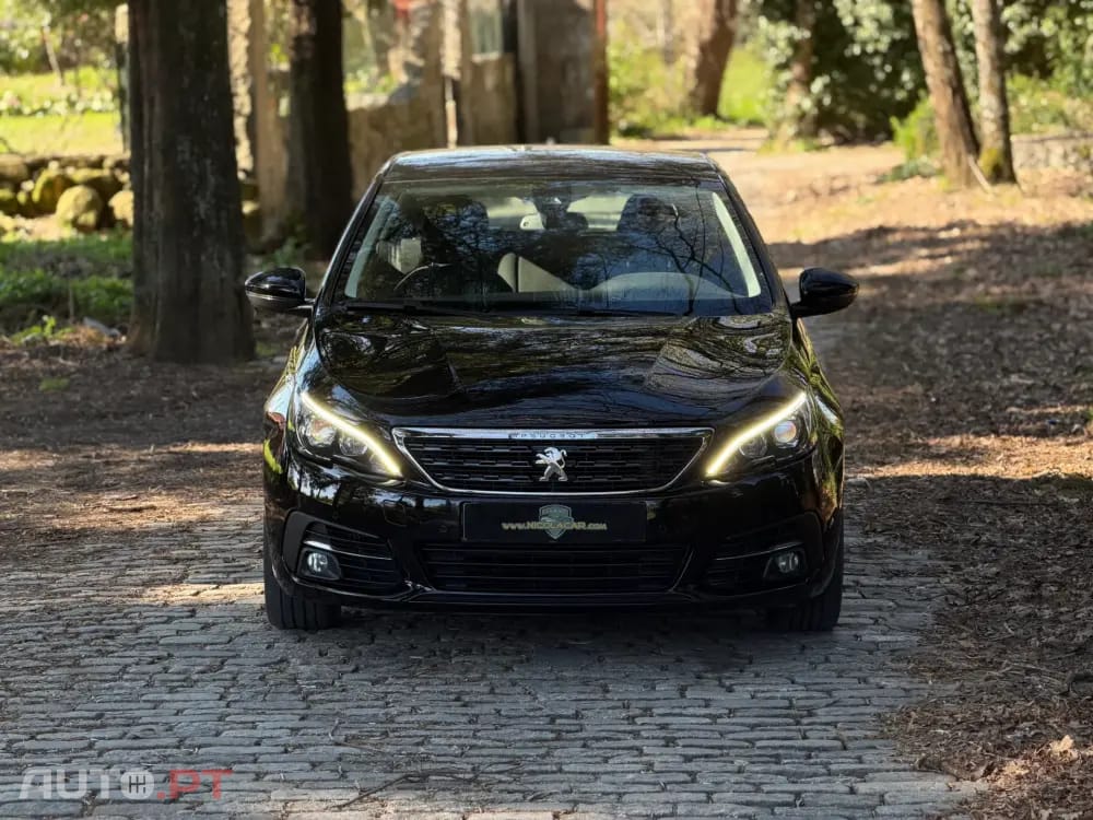Peugeot 308 1.2 PureTech Allure EAT8