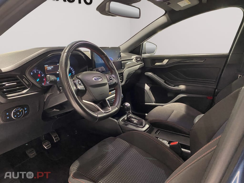 Ford Focus 1.0 EcoBoost MHEV ST-Line