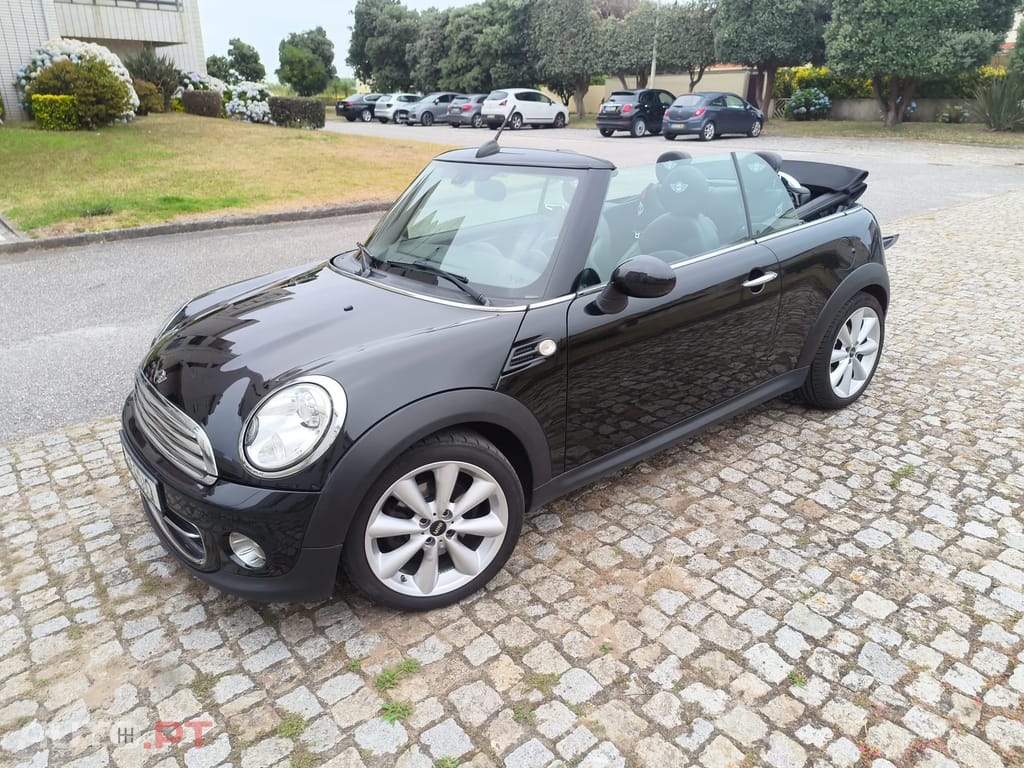 MINI Cooper R57 2015
