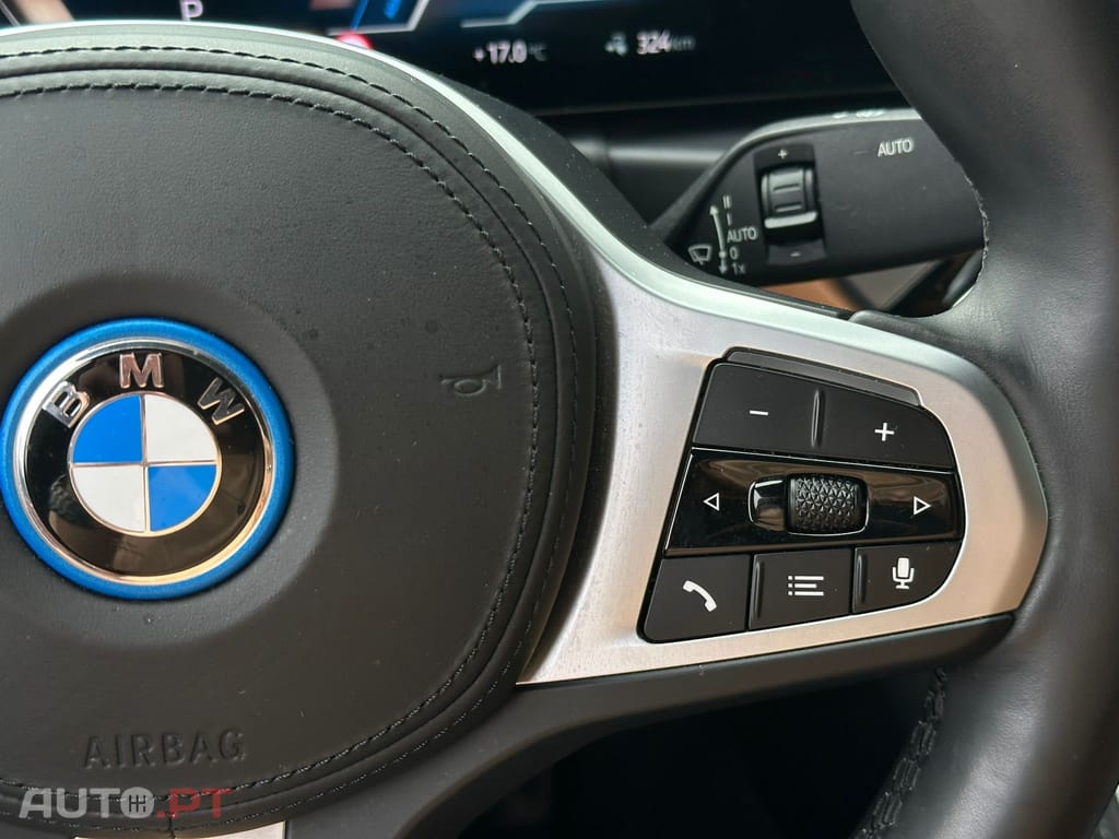 BMW i4 eDrive40 Pack Desportivo M Pro