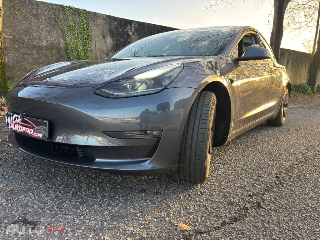 Tesla Model 3 Long Range Tração Traseira
