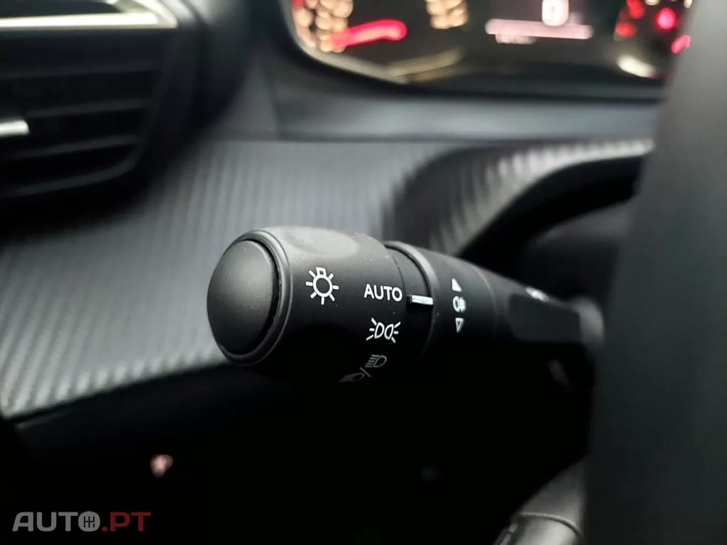 Peugeot 2008 1.2 PureTech Active Pack