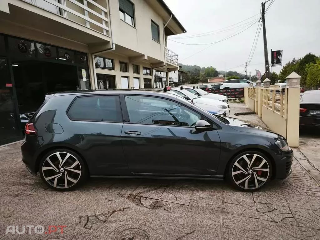 Volkswagen Golf  Gti Performance Bluemotion