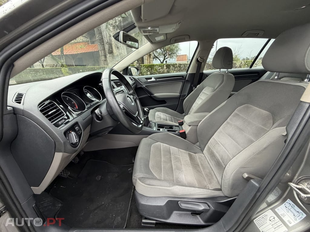 Volkswagen Golf 1.6 TDi Confortline