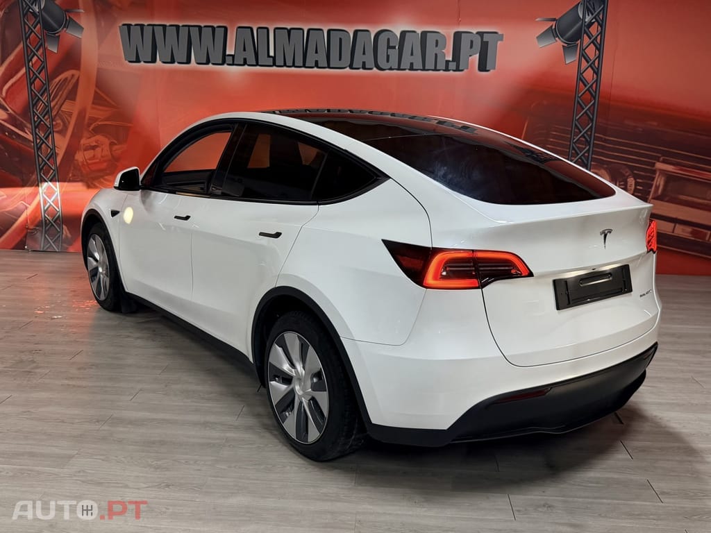 Tesla Model Y Long Range Dual Motor AWD