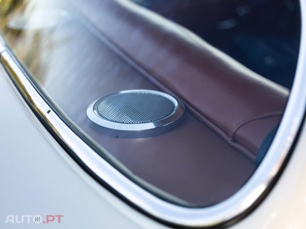 Jaguar S-Type 3.8