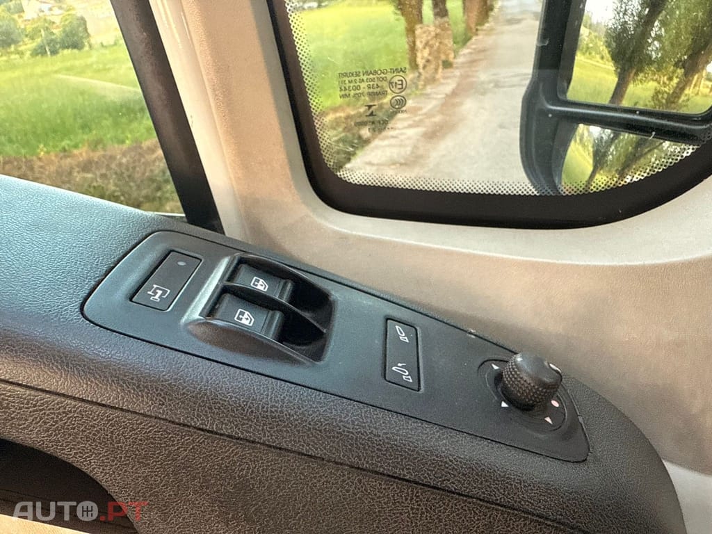 Peugeot Boxer 2.0 BlueHDi 330 L2H2 Premium